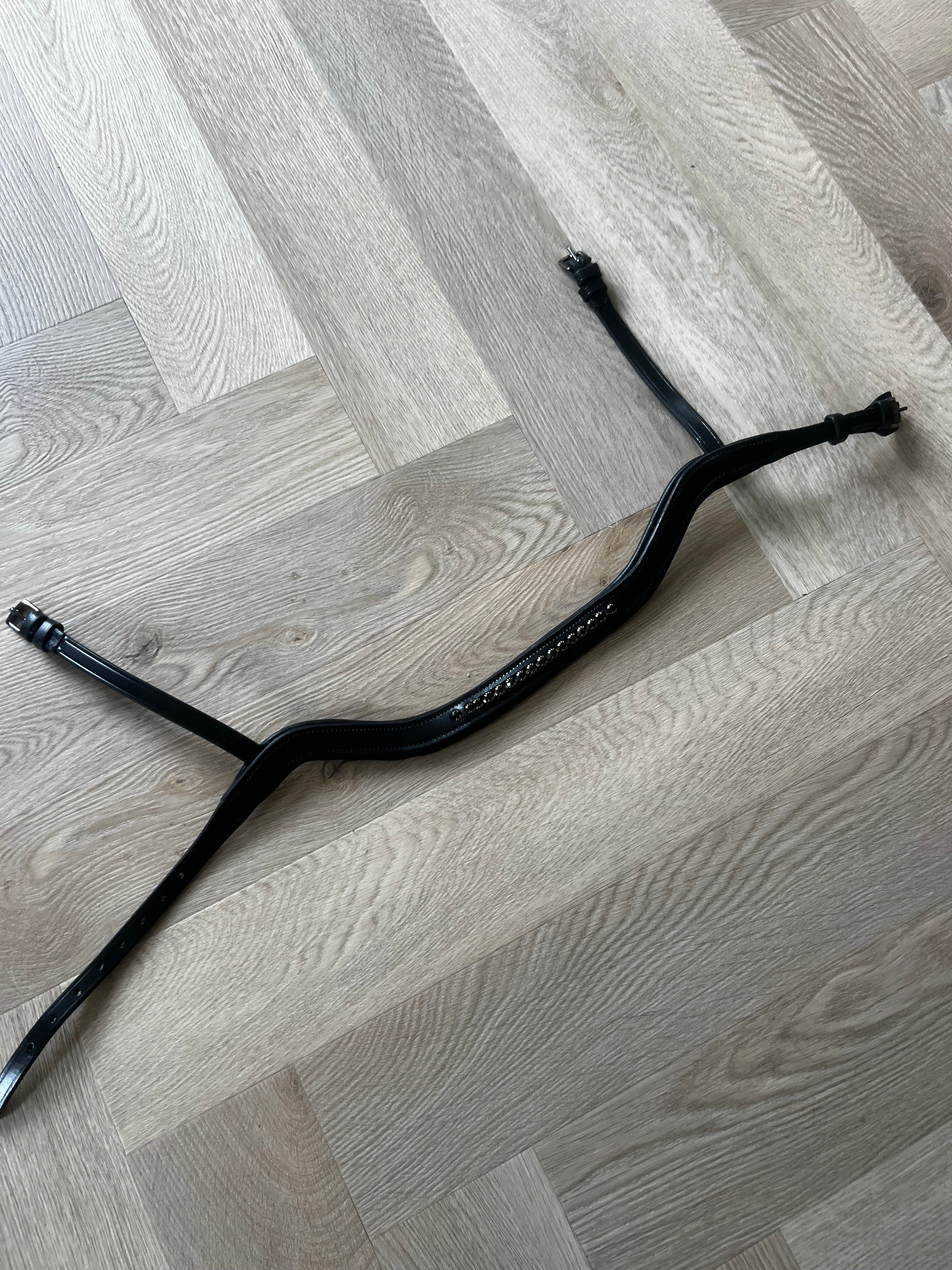 PH deluxe næserem engelsk anatomic “diamond black” - Aríus Icehorse Line
