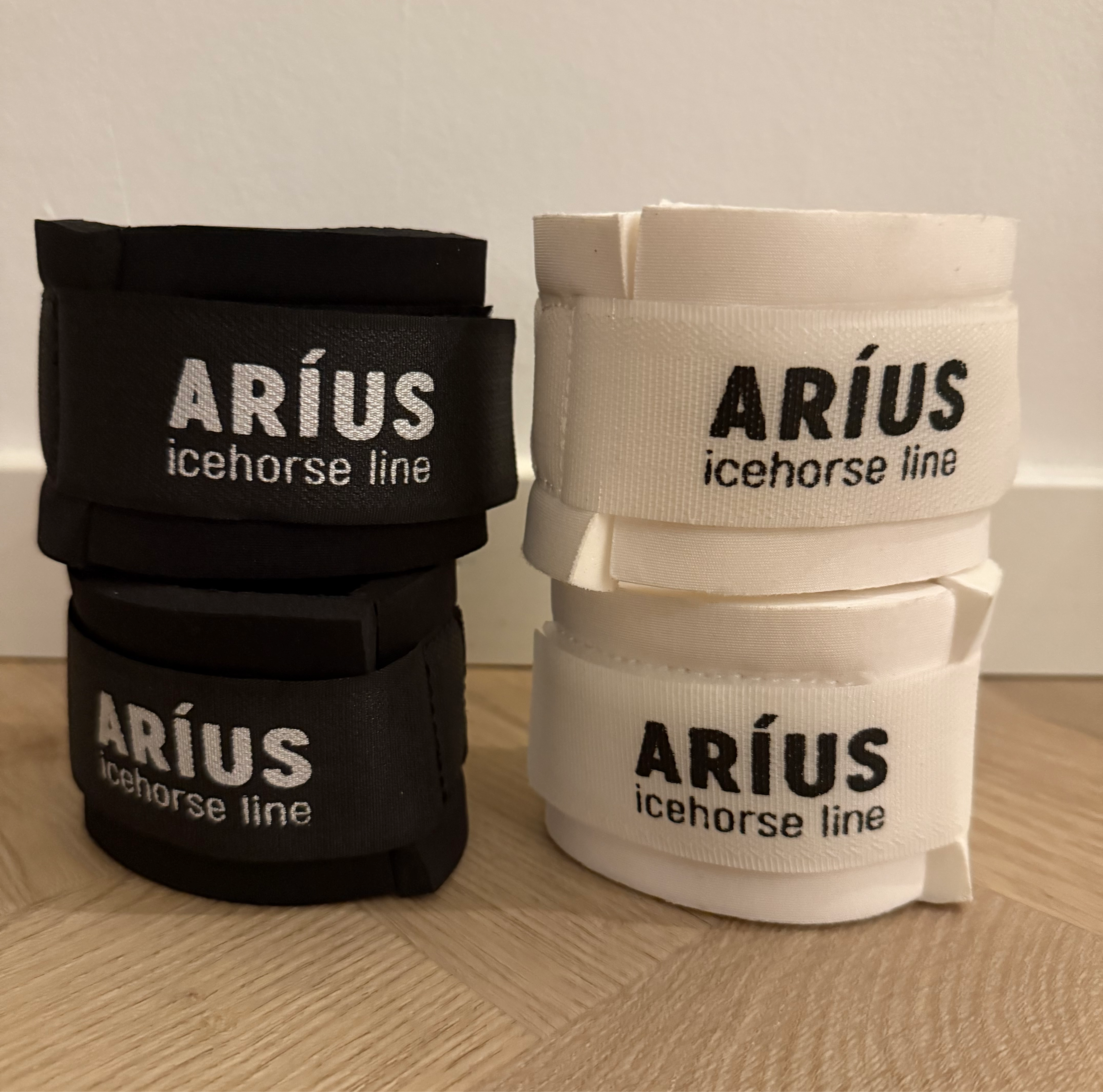 Aríus kodeledsbeskyttere sorte eller hvide - Aríus Icehorse Line