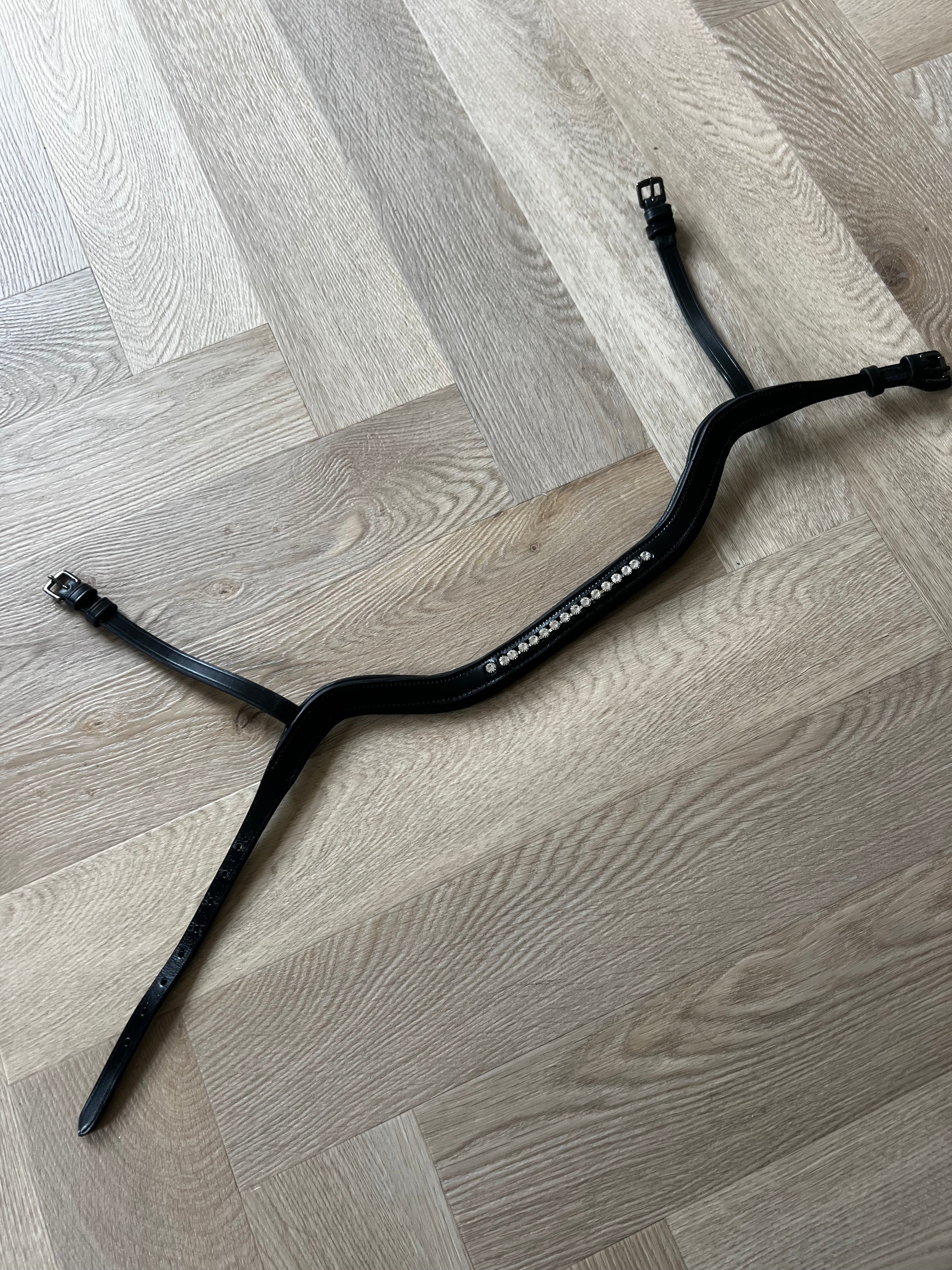 PH deluxe næserem engelsk anatomic “diamond white” - Aríus Icehorse Line