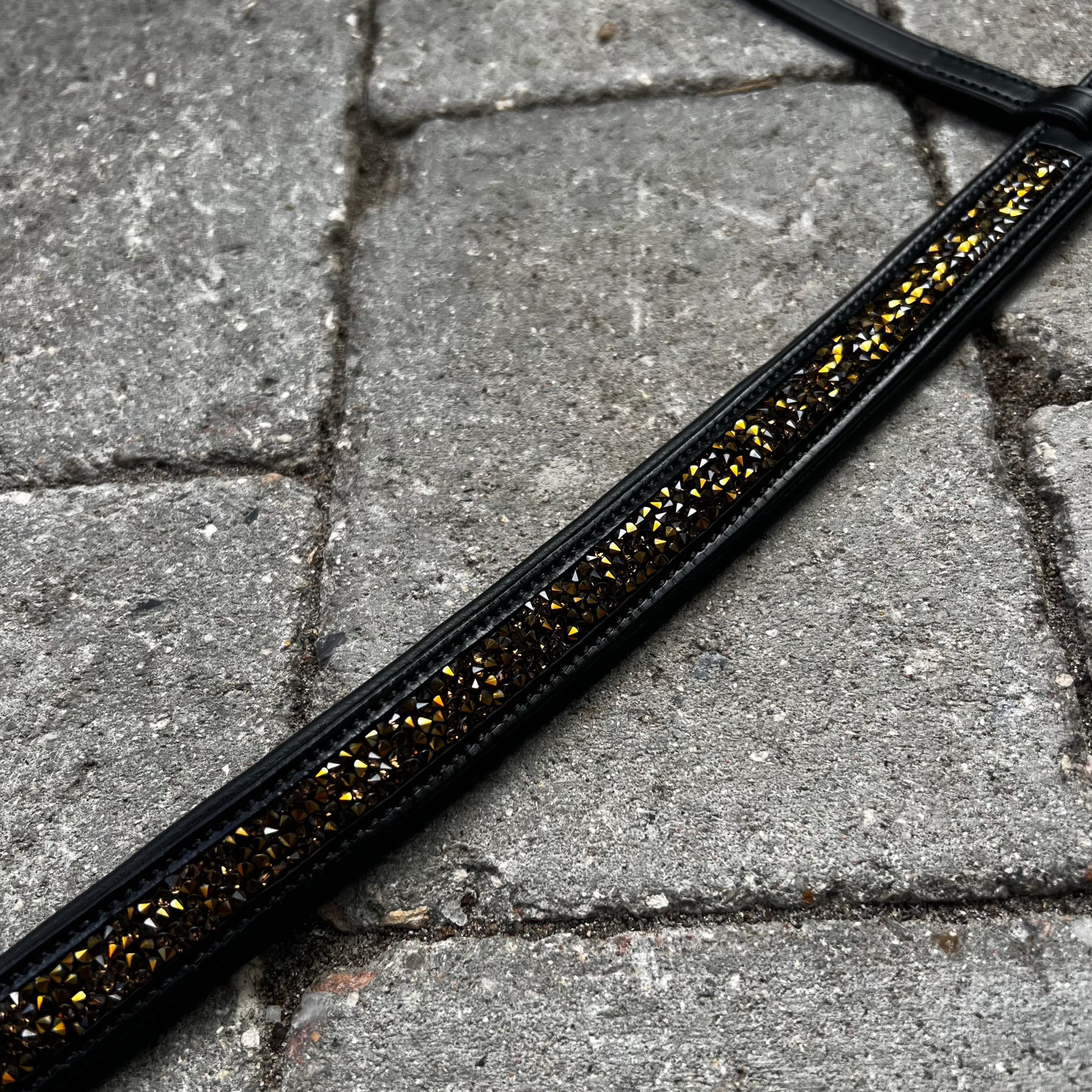 PH deluxe engelsk næserem rockcrystal gold - Aríus Icehorse Line