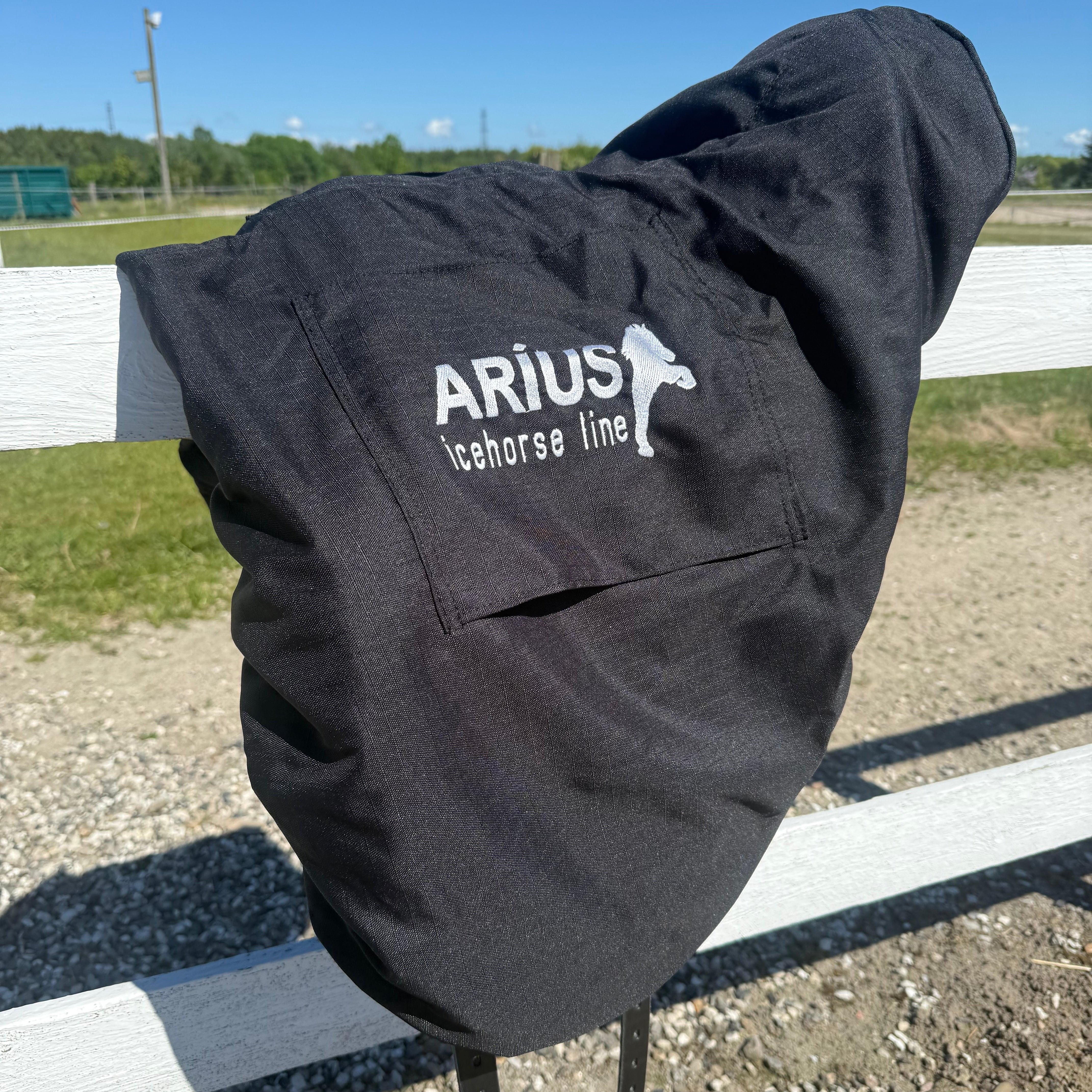 Aríus luksus sadelovertræk med lomme til gjord