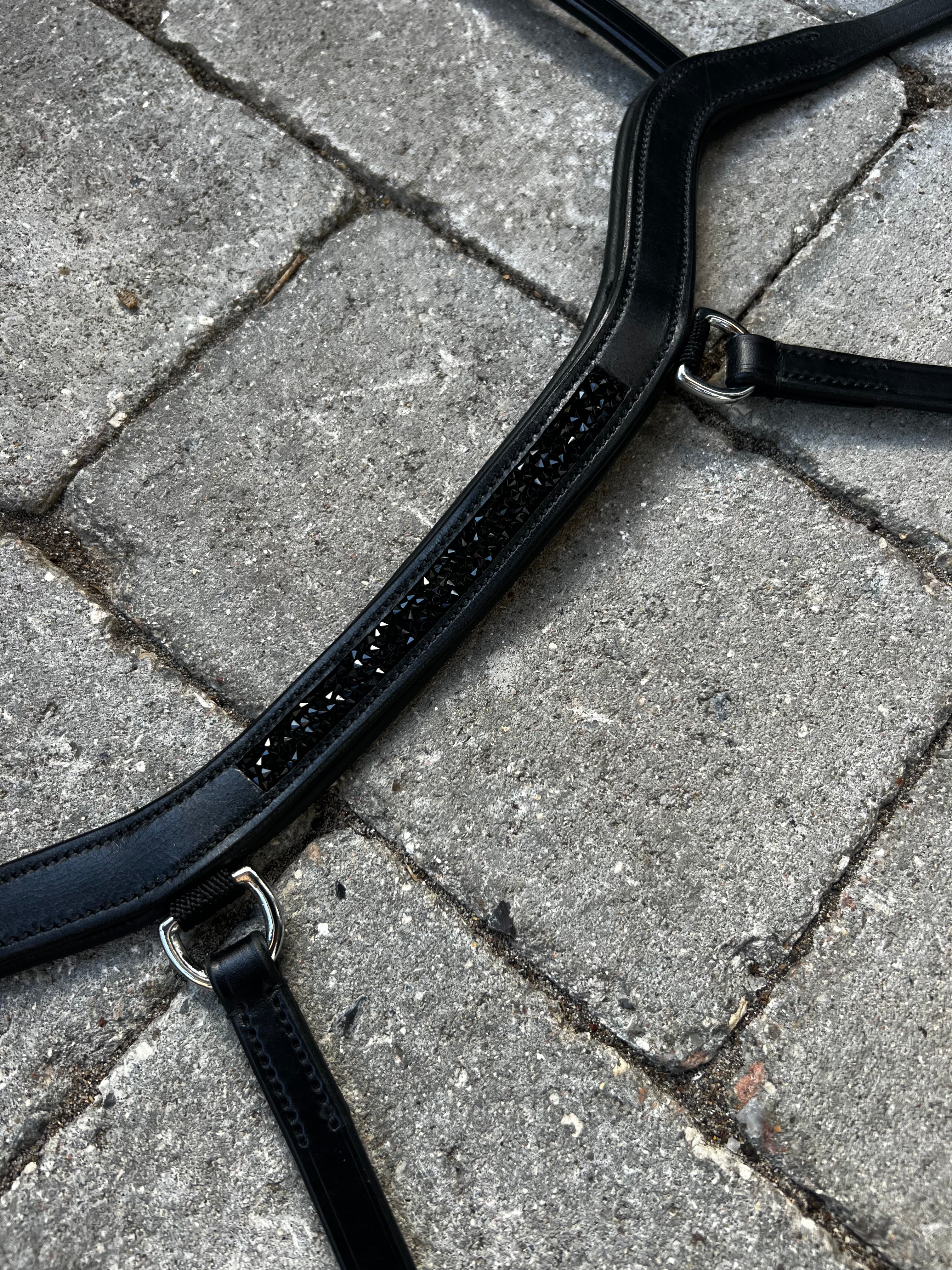 PH deluxe næsebånd "Anatomic" buckle rockcrystal black - Aríus Icehorse Line