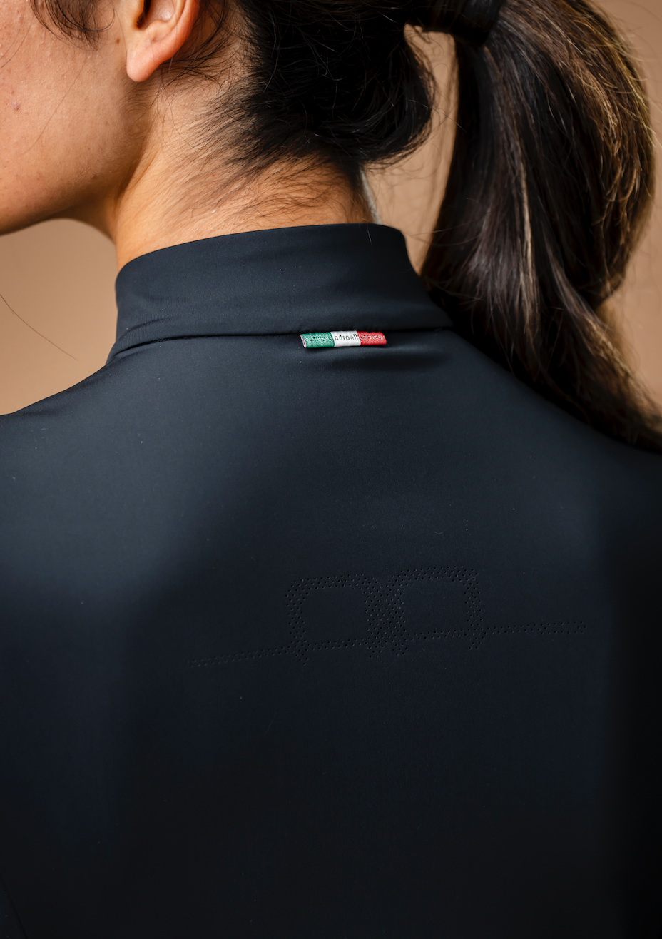 AA platinum Sofia trainingshirt - Aríus Icehorse Line
