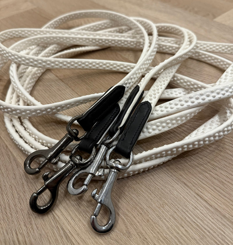 PH LUXURY WHITE Biothane-Zaumzeug mit Nippeln ohne Stopper, Karabiner