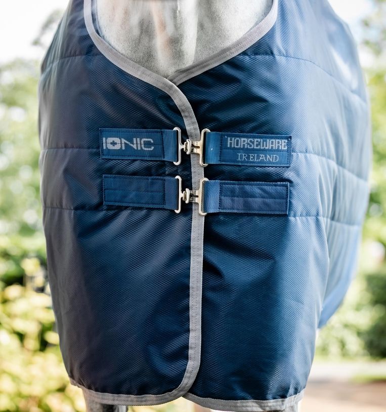 Horseware Rambo Ionic therapy stalddækken 50g - Aríus Icehorse Line