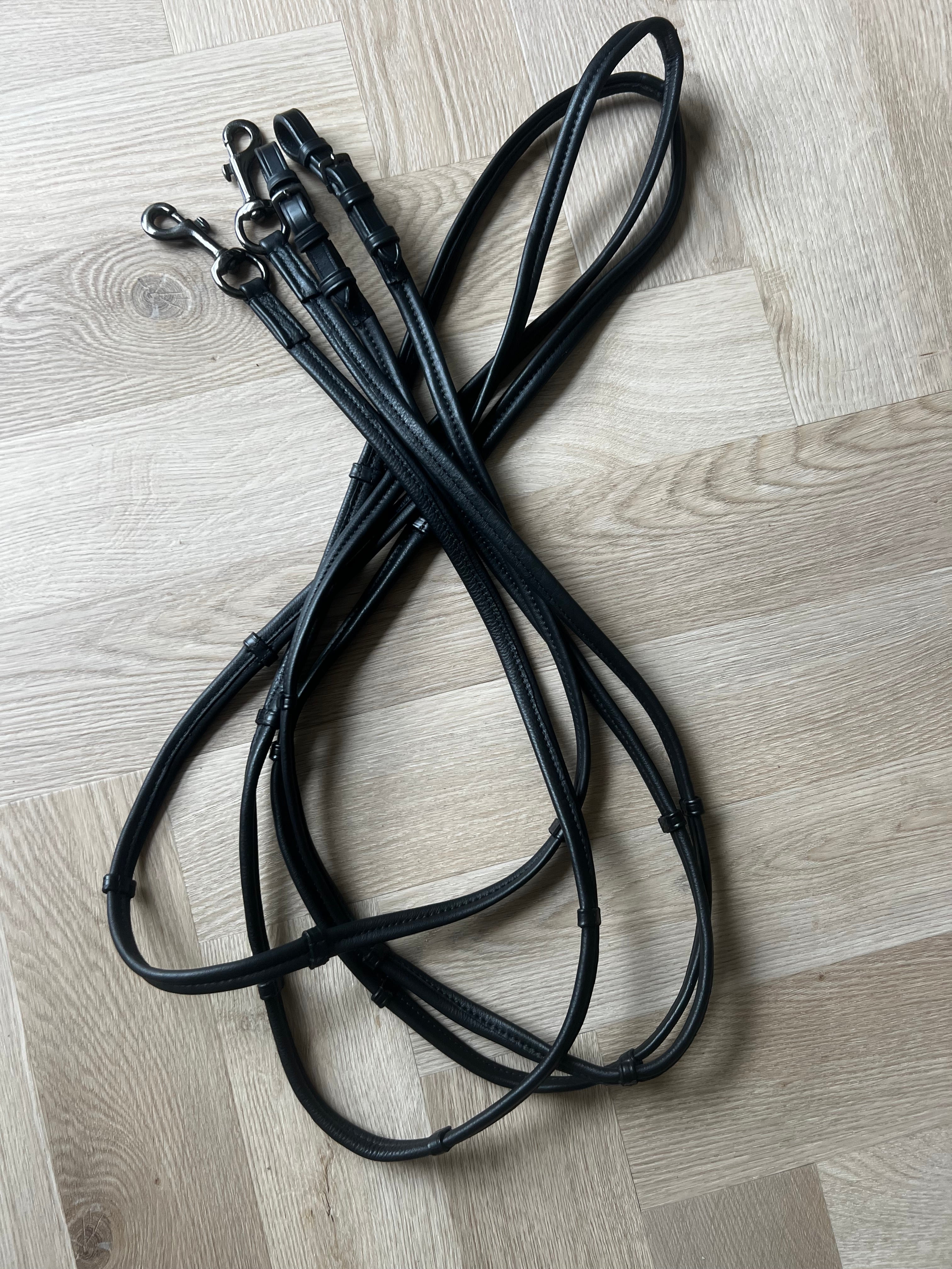 PH Jeanette soft smal lædertøjle BLACK - Aríus Icehorse Line
