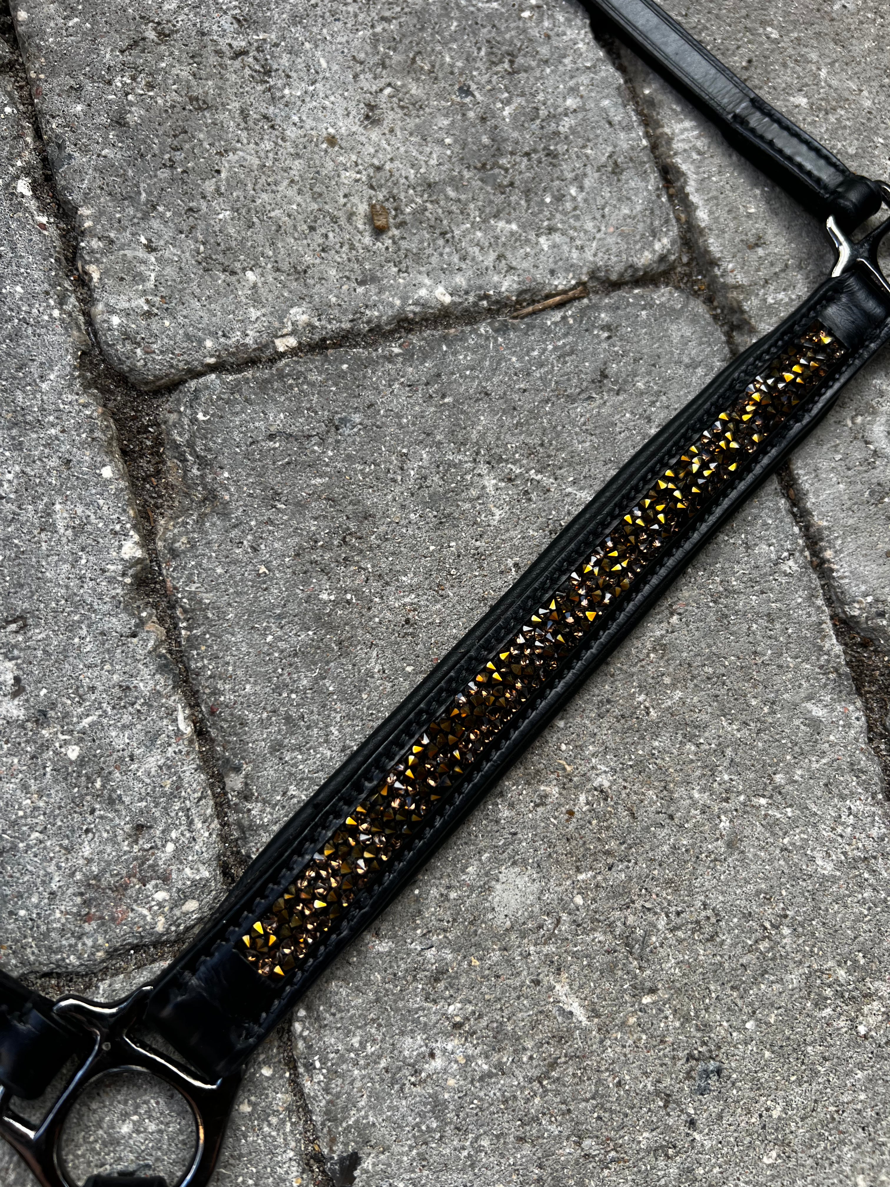 PH deluxe hannoveransk næserem rockcrystal gold - Aríus Icehorse Line
