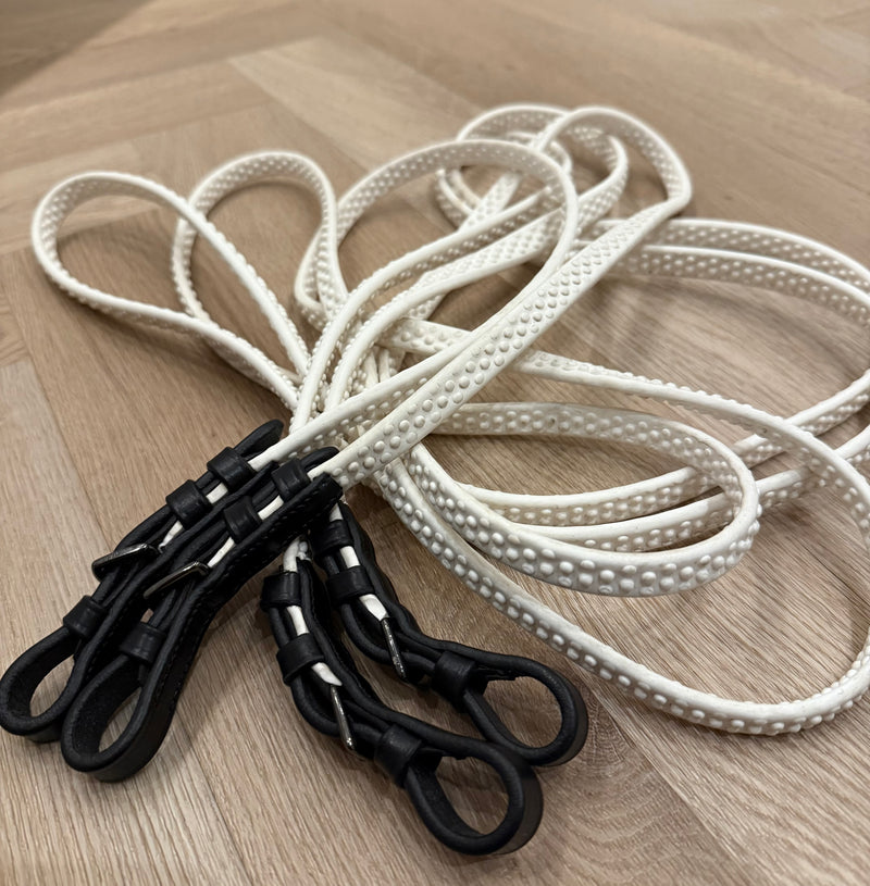 PH LUXURY WHITE biothane reins with dots without stoppers, buckles