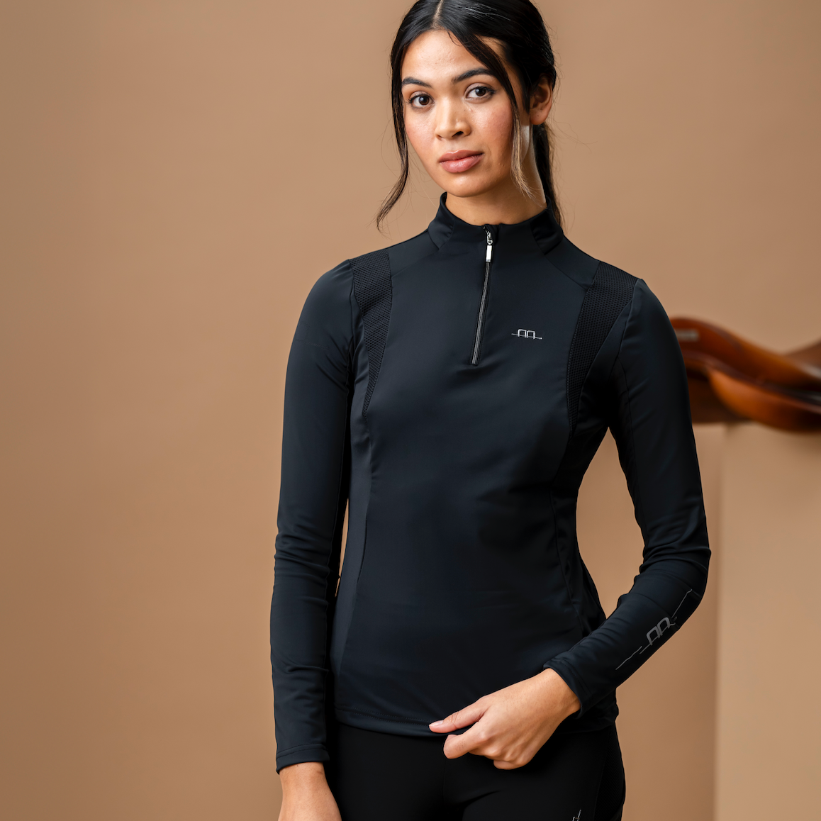 AA platinum Sofia trainingshirt - Aríus Icehorse Line