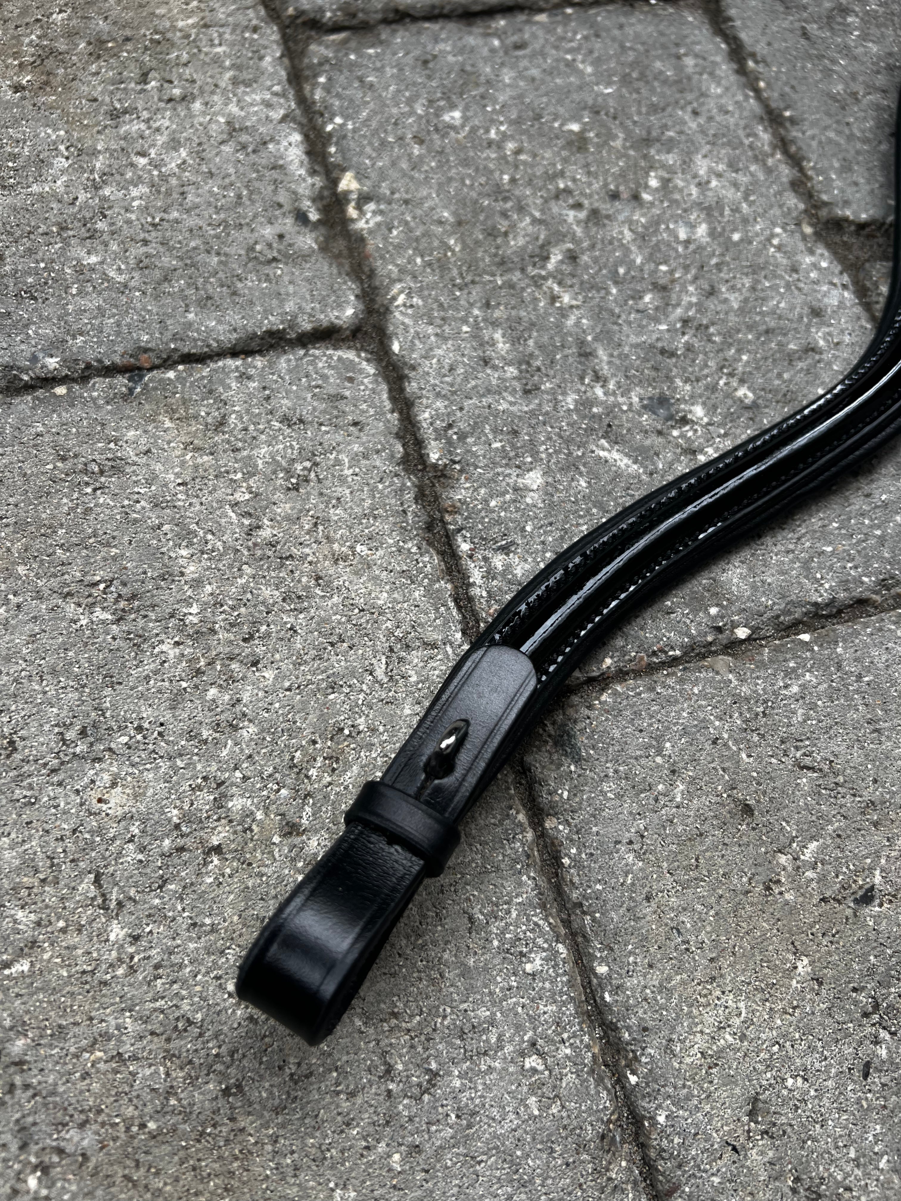 PH deluxe pandebånd plain shine Black - Aríus Icehorse Line
