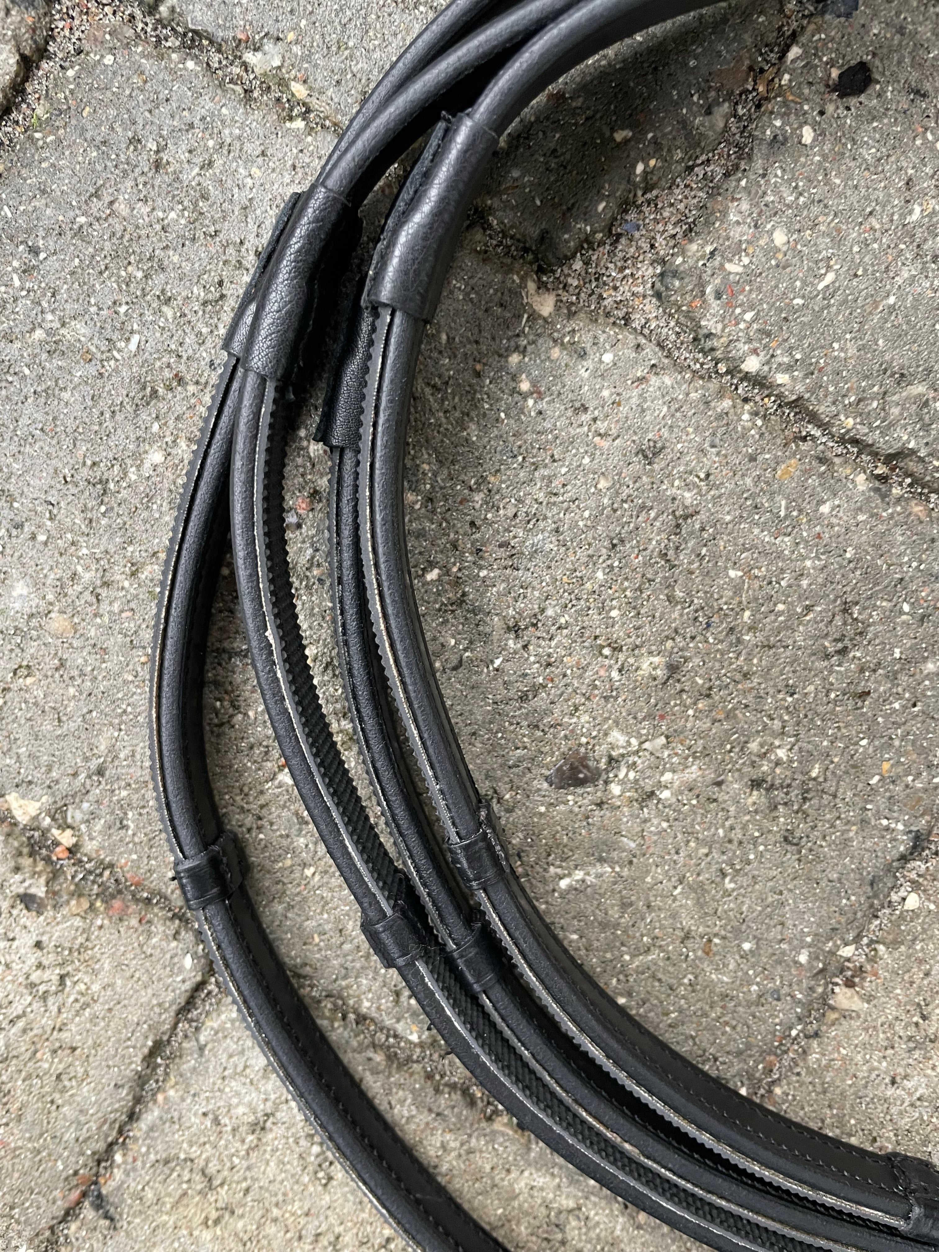 PH luksus lædertøjle med stoppere BLACK - Aríus Icehorse Line