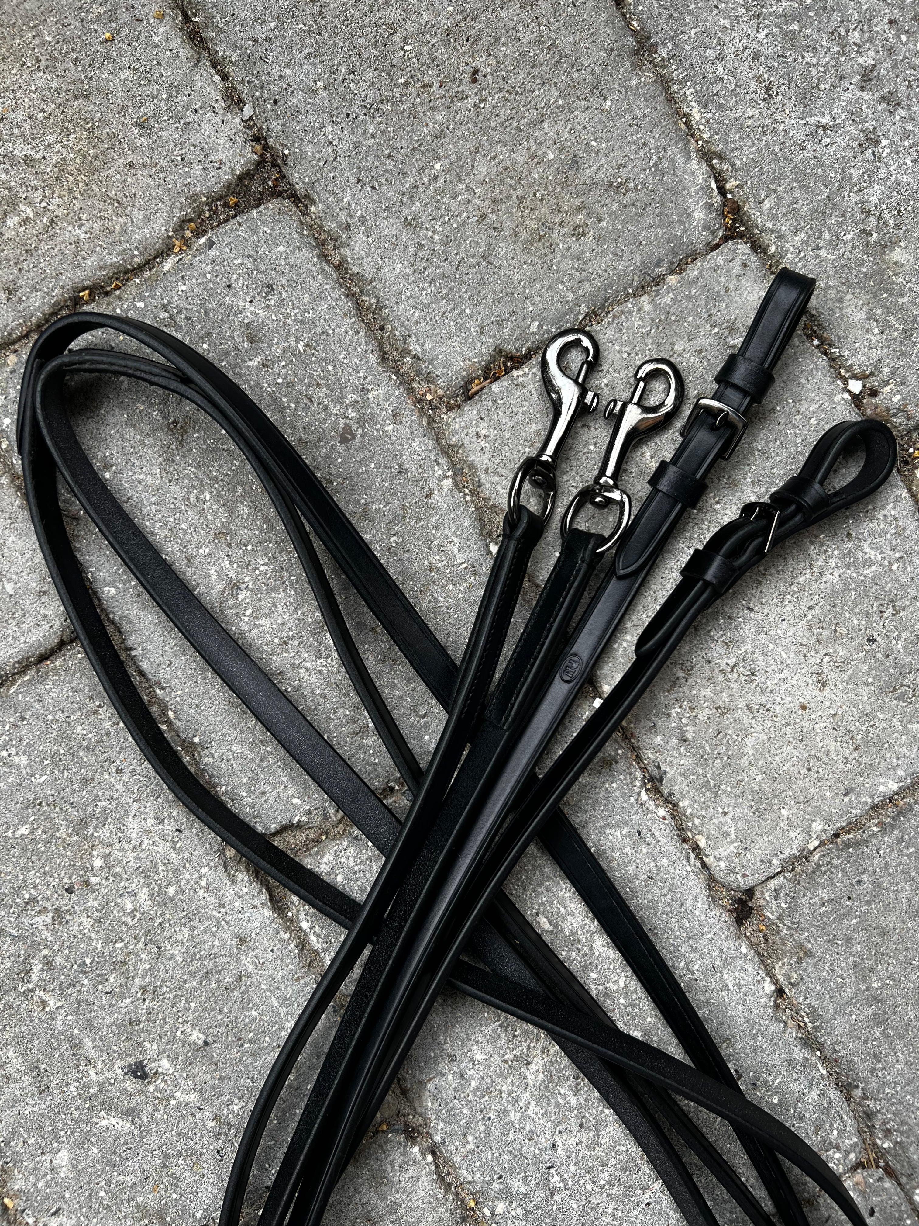 PH lædertøjle uden stoppere BLACK - Aríus Icehorse Line