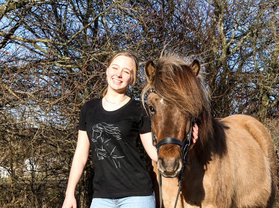 Lenida design t-shirt tölthest - Aríus