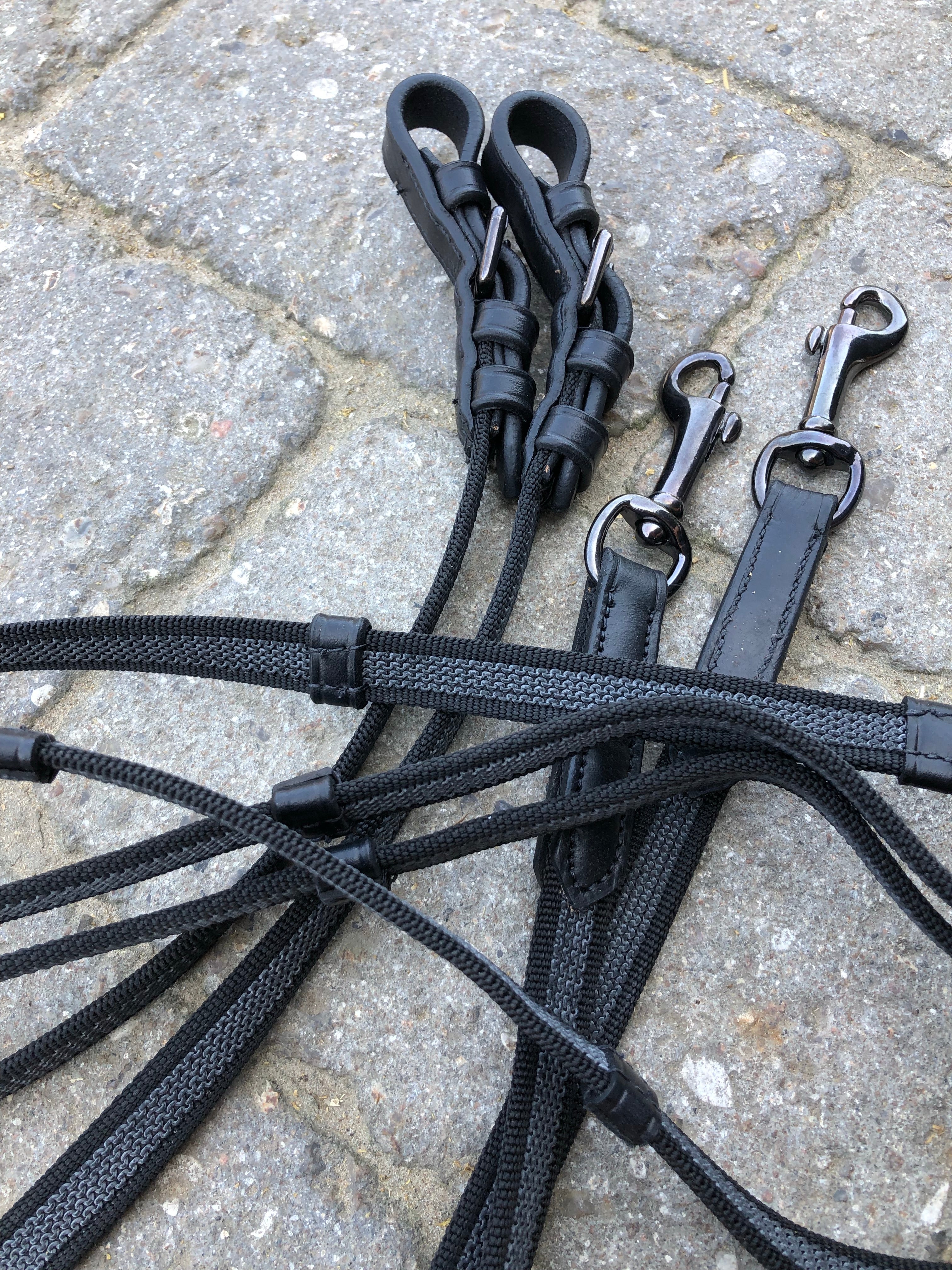 PH webtøjle med stoppere BLACK - Aríus